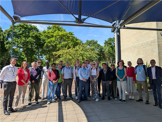 Anneliese Dodds visits The Oxford Science Park to back Cowley Branch Line reopening