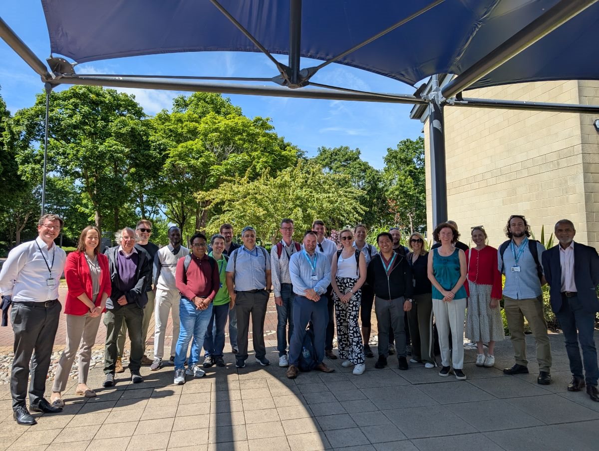 Anneliese Dodds visits The Oxford Science Park to back Cowley Branch Line reopening