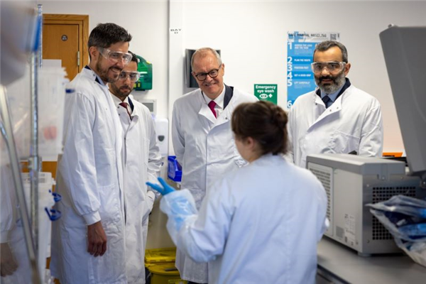 Saudi and UK Ministers visit The Oxford Science Park