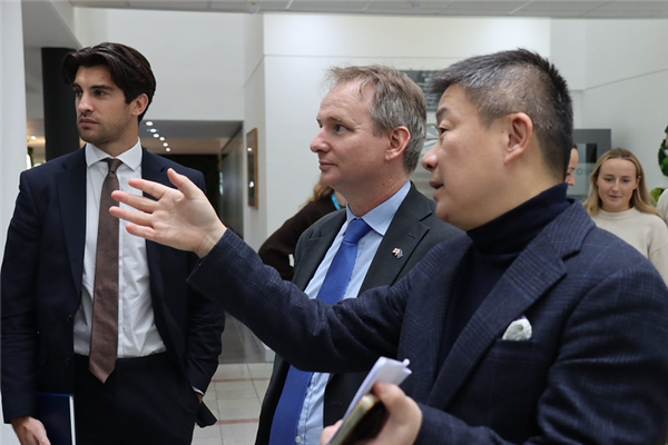 Ambassador visits The Oxford Science Park to boost European trade opportunities